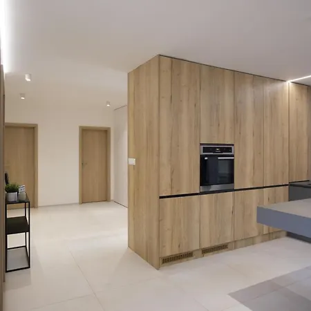 Nautis Apartment Piest'any