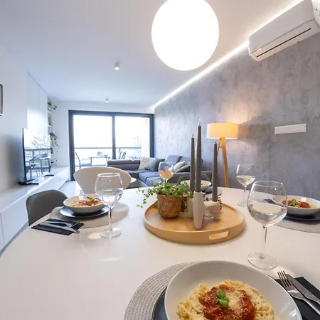 Nautis Пьештяни