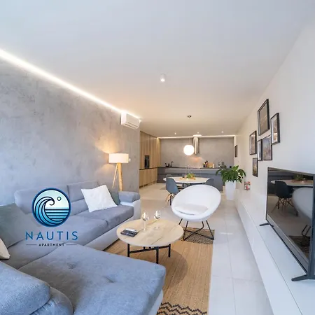 Nautis Appartamento Piest'any